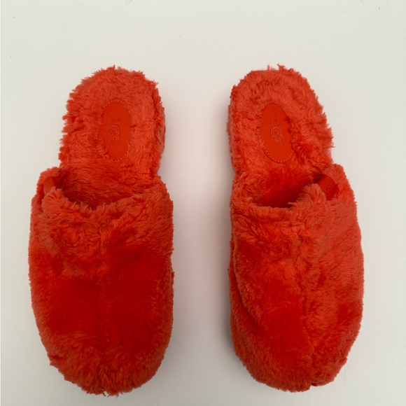 Ugg Clog Furry - Picture 2 of 8